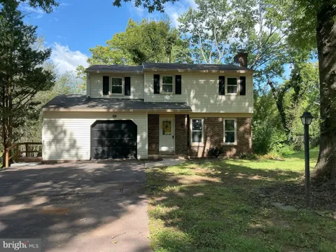 329 THISTLE LANE