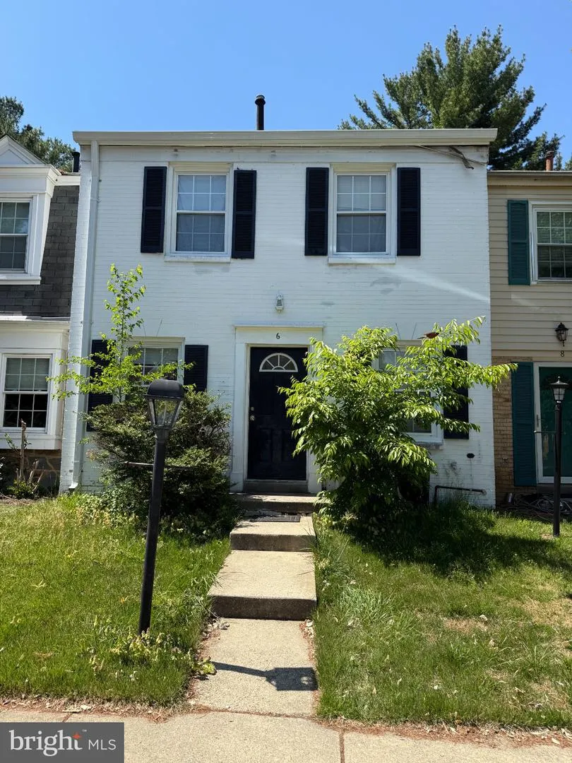 6 FENCELINE DRIVE Gaithersburg, MD 20878