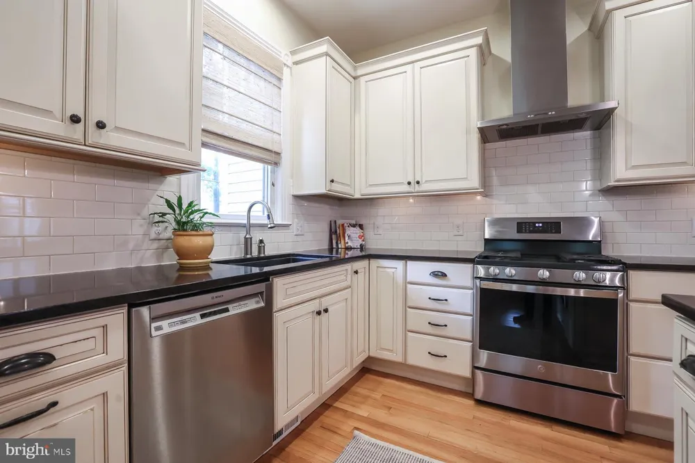 16 E STILES AVENUE Collingswood, NJ 08108