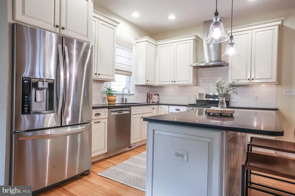 16 E STILES AVENUE Collingswood, NJ 08108