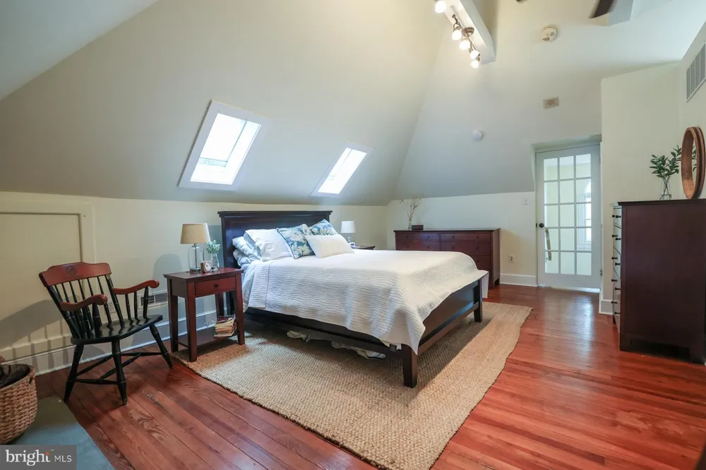 16 E STILES AVENUE Collingswood, NJ 08108