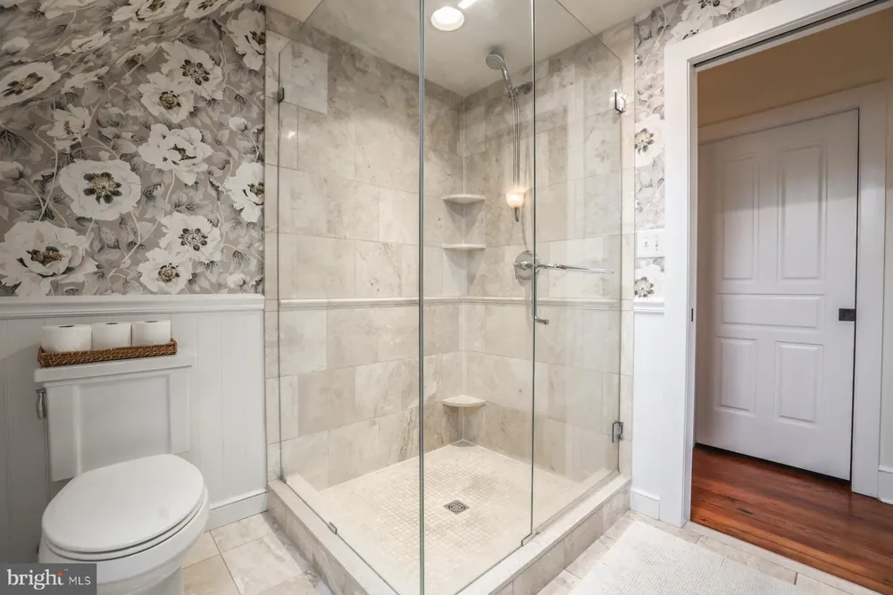 16 E STILES AVENUE Collingswood, NJ 08108