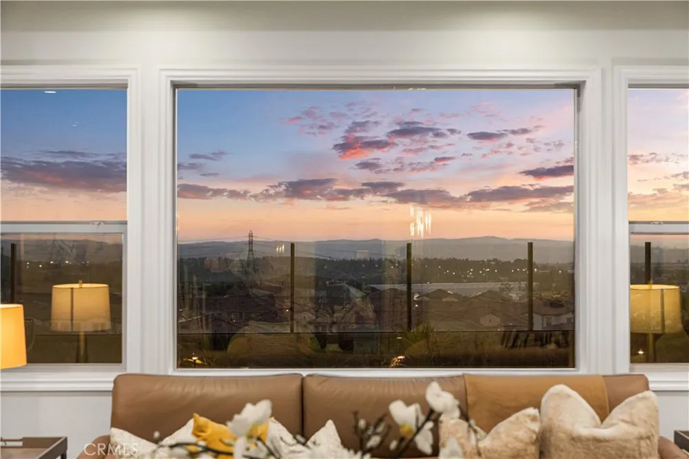 5512 Heritage Oak Drive Lake Forest, CA 92679