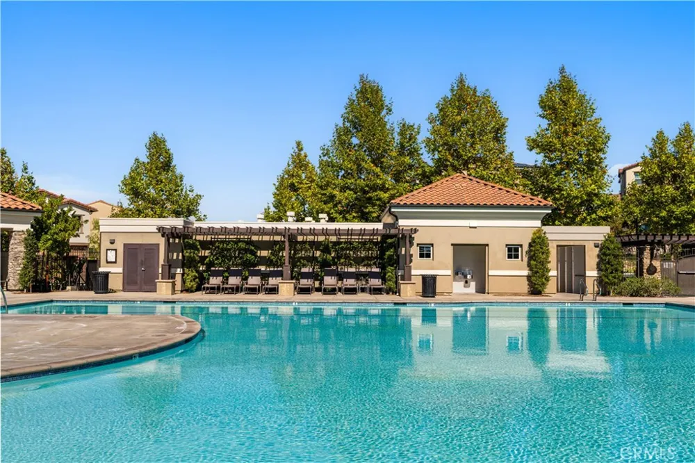5512 Heritage Oak Drive Lake Forest, CA 92679