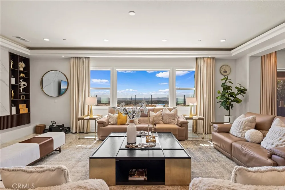 5512 Heritage Oak Drive Lake Forest, CA 92679
