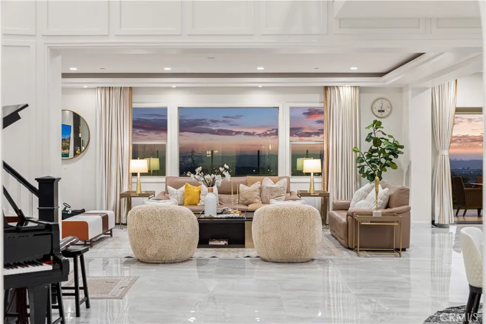 5512 Heritage Oak Drive Lake Forest, CA 92679