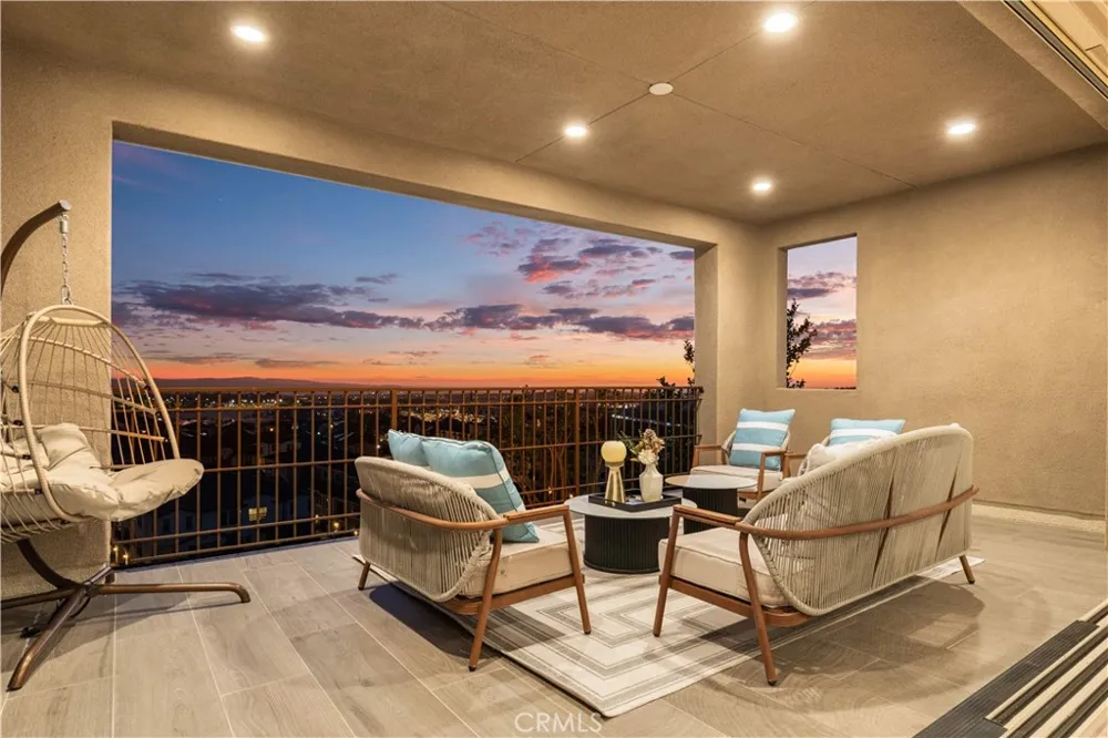 5512 Heritage Oak Drive Lake Forest, CA 92679
