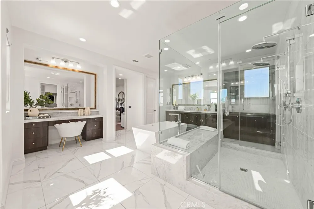 5512 Heritage Oak Drive Lake Forest, CA 92679