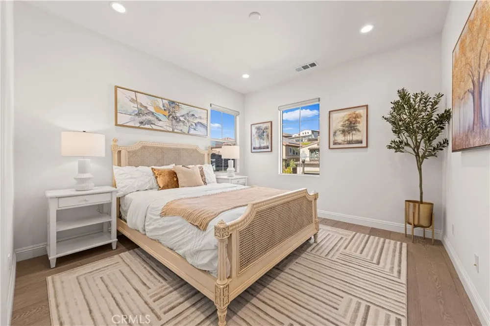 5512 Heritage Oak Drive Lake Forest, CA 92679