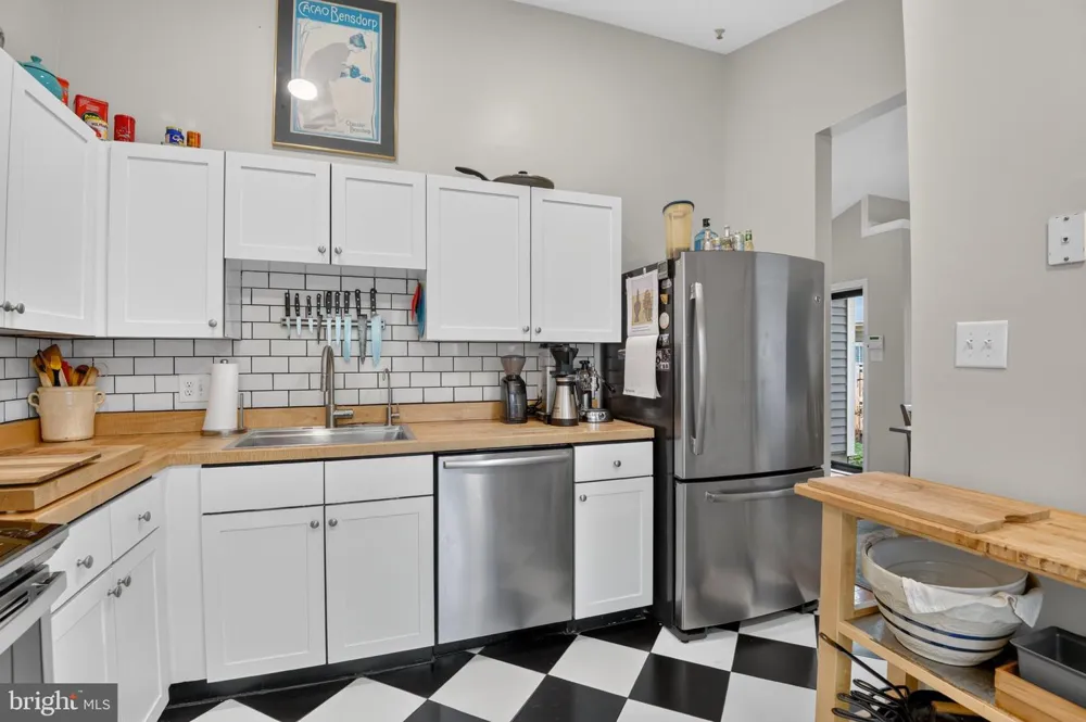 919 YACHTSMAN WAY Annapolis, MD 21403