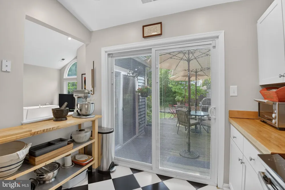 919 YACHTSMAN WAY Annapolis, MD 21403