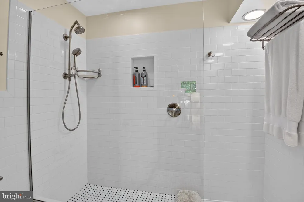 919 YACHTSMAN WAY Annapolis, MD 21403