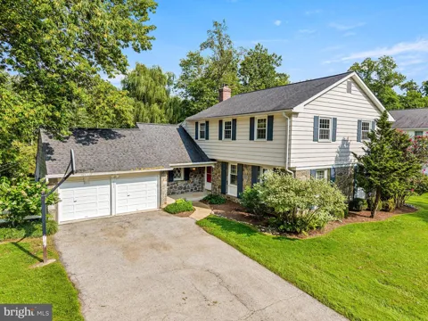 593 WATFORD LANE