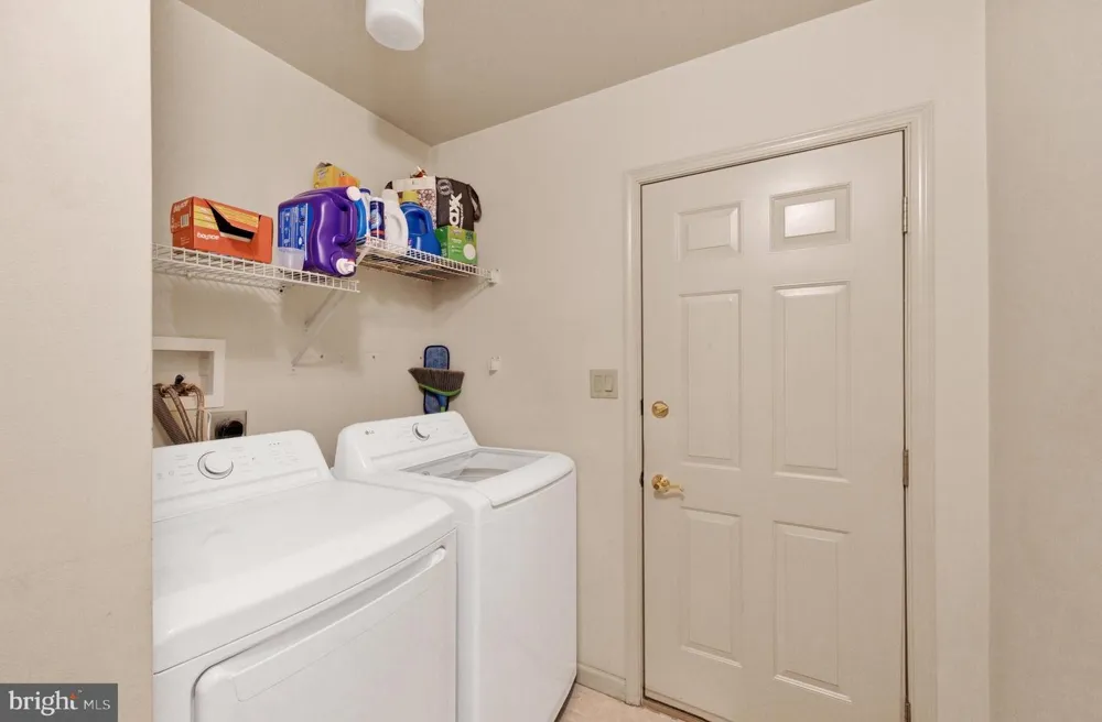 19 SCENIC DRIVE Myerstown, PA 17067