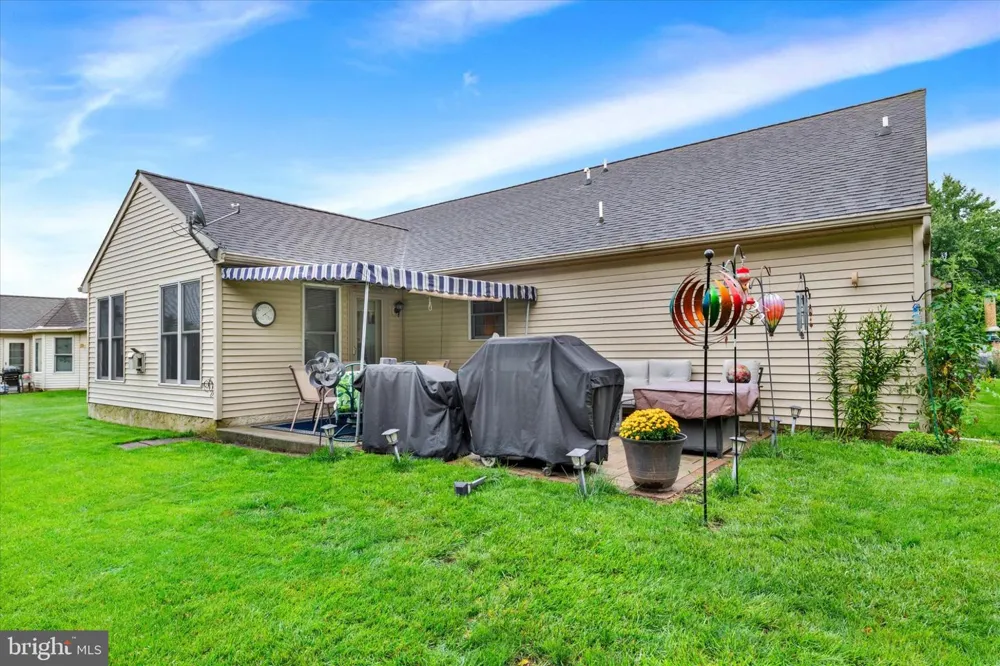 19 SCENIC DRIVE Myerstown, PA 17067