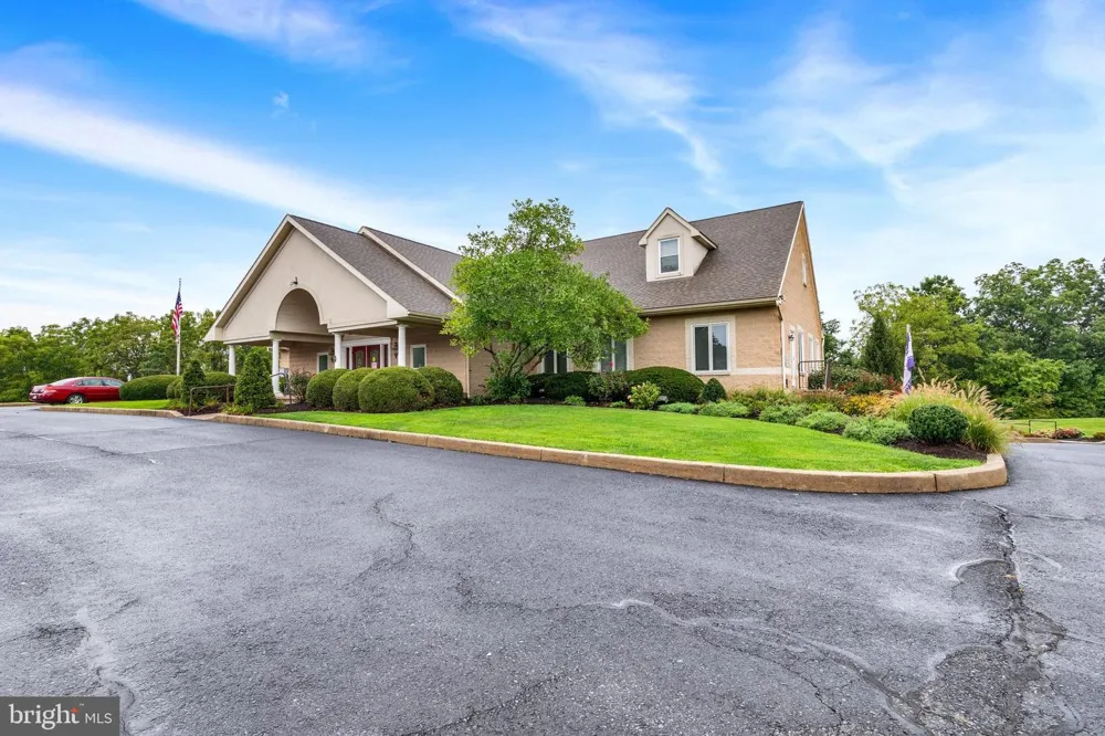 19 SCENIC DRIVE Myerstown, PA 17067