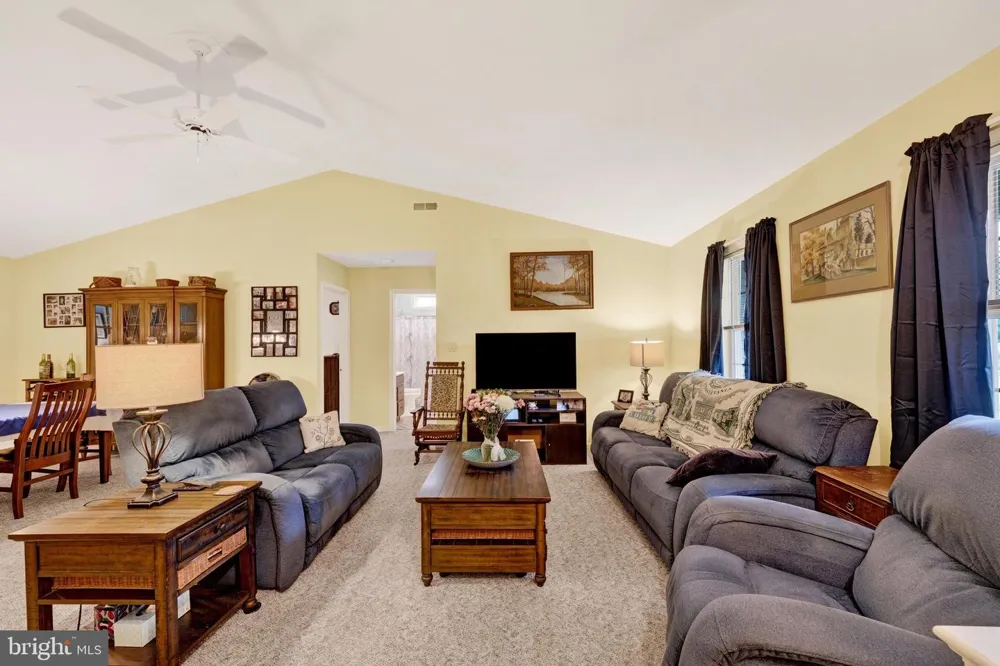 19 SCENIC DRIVE Myerstown, PA 17067