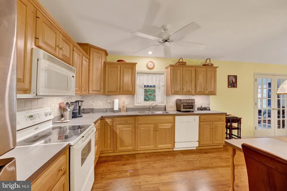 19 SCENIC DRIVE Myerstown, PA 17067