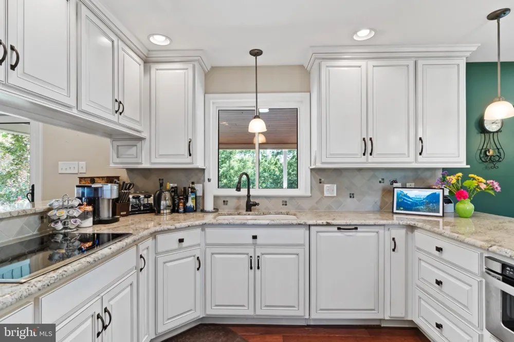 8 W CHRISTOPHER COURT Hummelstown, PA 17036