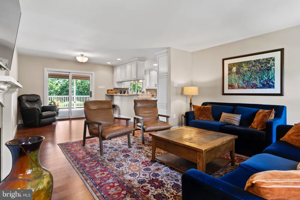 8 W CHRISTOPHER COURT Hummelstown, PA 17036