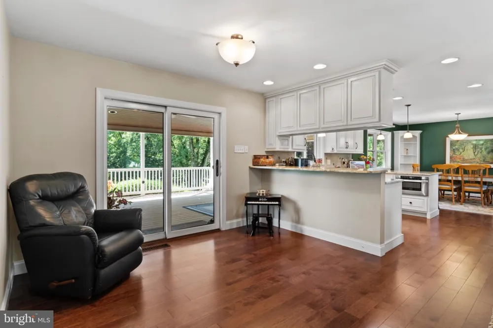 8 W CHRISTOPHER COURT Hummelstown, PA 17036