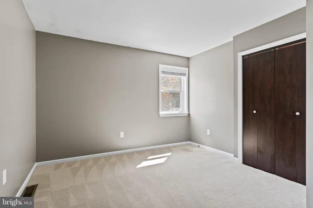 8 W CHRISTOPHER COURT Hummelstown, PA 17036
