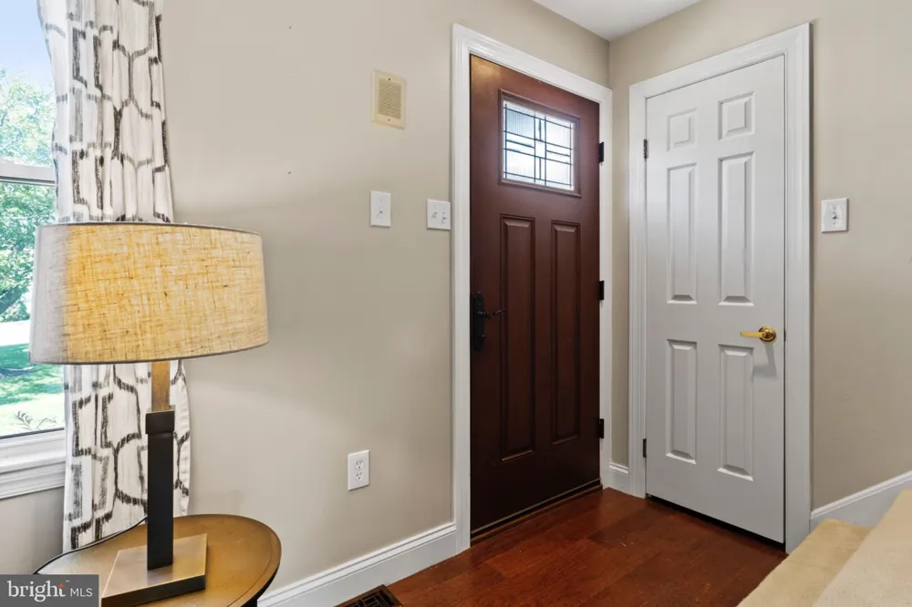 8 W CHRISTOPHER COURT Hummelstown, PA 17036