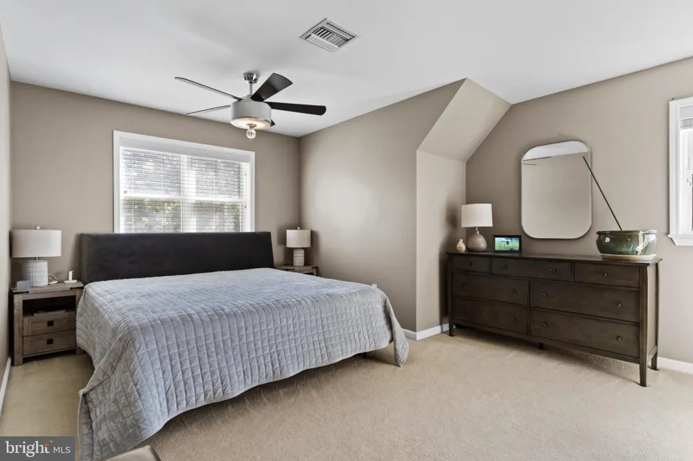8 W CHRISTOPHER COURT Hummelstown, PA 17036