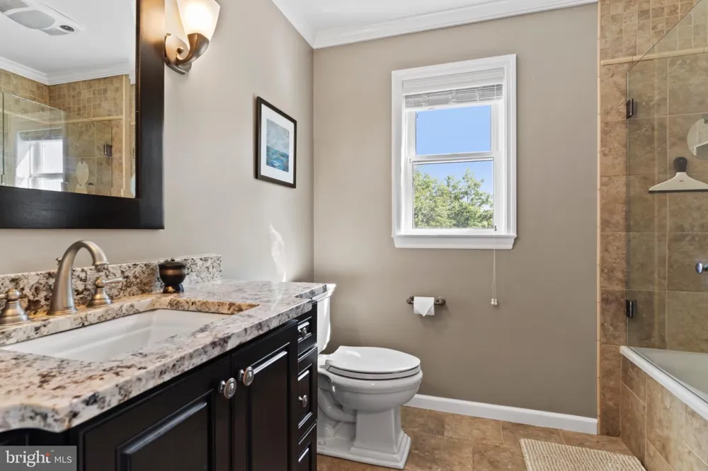 8 W CHRISTOPHER COURT Hummelstown, PA 17036
