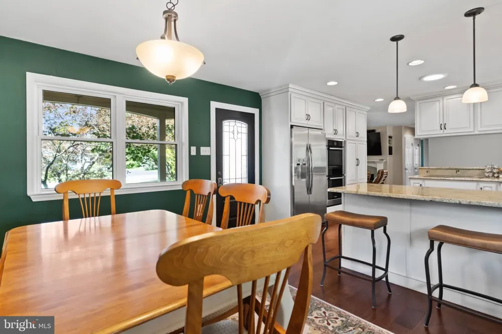 8 W CHRISTOPHER COURT Hummelstown, PA 17036