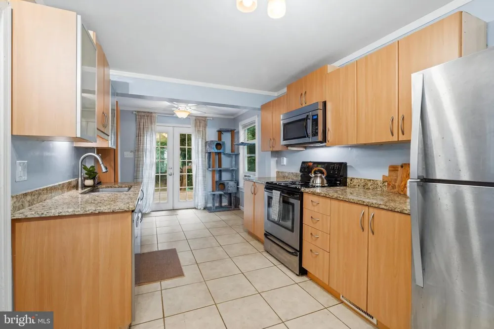 43 E C STREET Brunswick, MD 21716