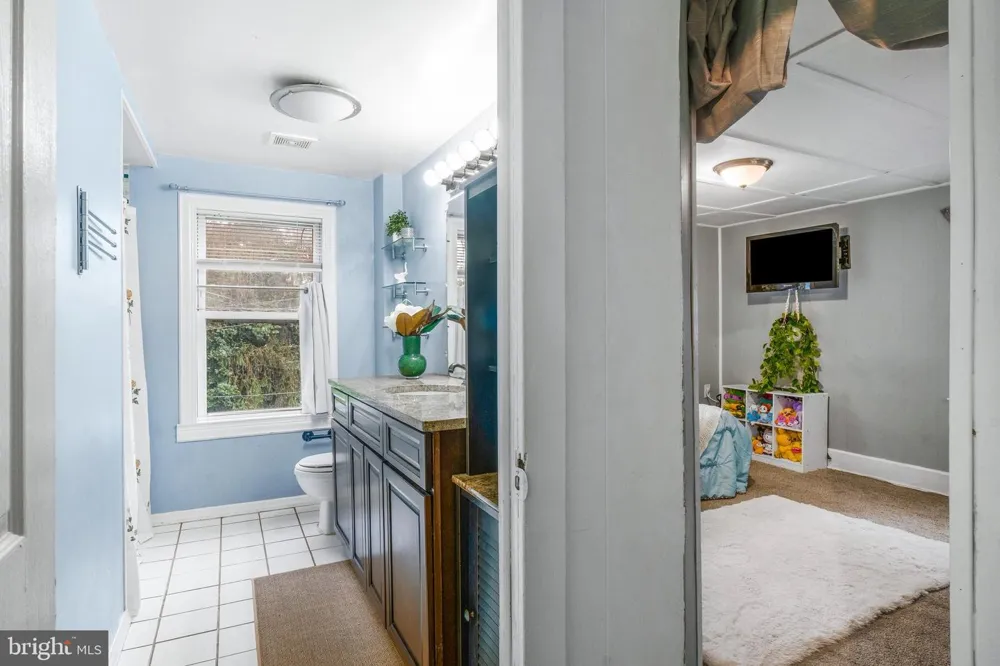 43 E C STREET Brunswick, MD 21716