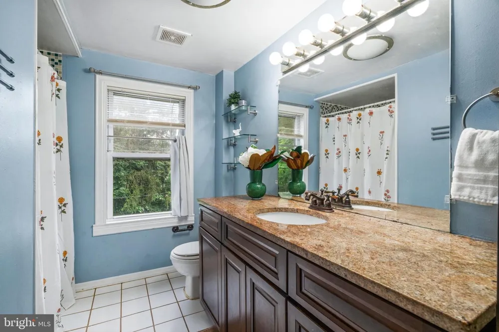 43 E C STREET Brunswick, MD 21716