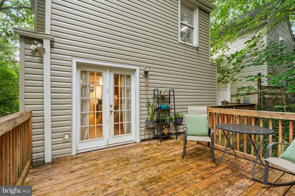 43 E C STREET Brunswick, MD 21716