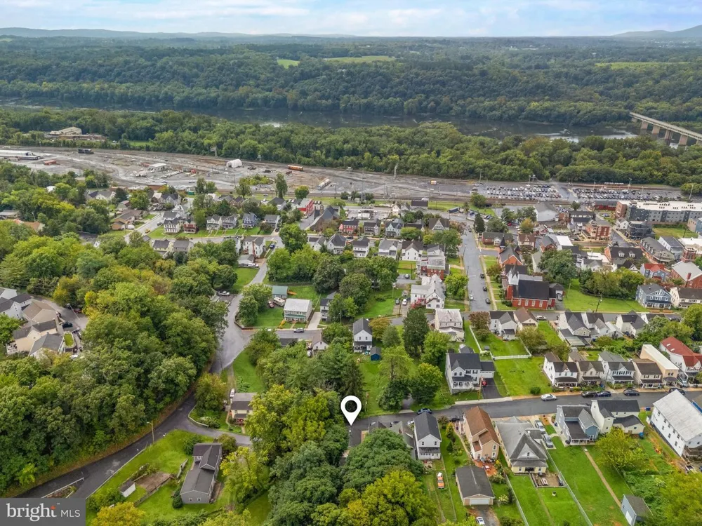 43 E C STREET Brunswick, MD 21716