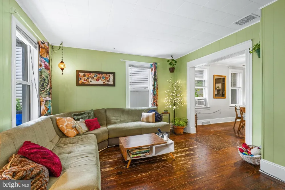 43 E C STREET Brunswick, MD 21716