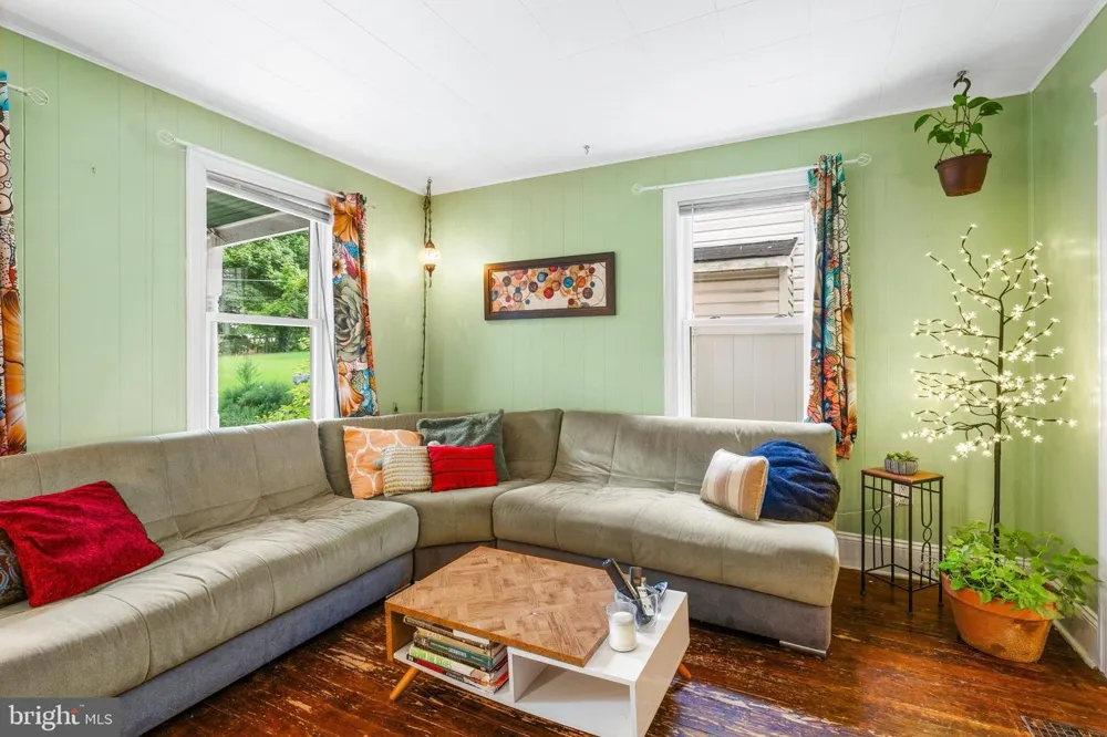 43 E C STREET Brunswick, MD 21716