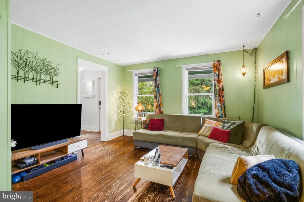 43 E C STREET Brunswick, MD 21716