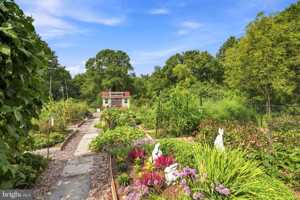 108 PETUNIA DRIVE Kennett Square, PA 19348