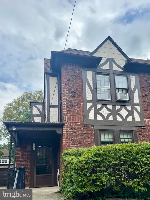 8235 BROOKSIDE ROAD