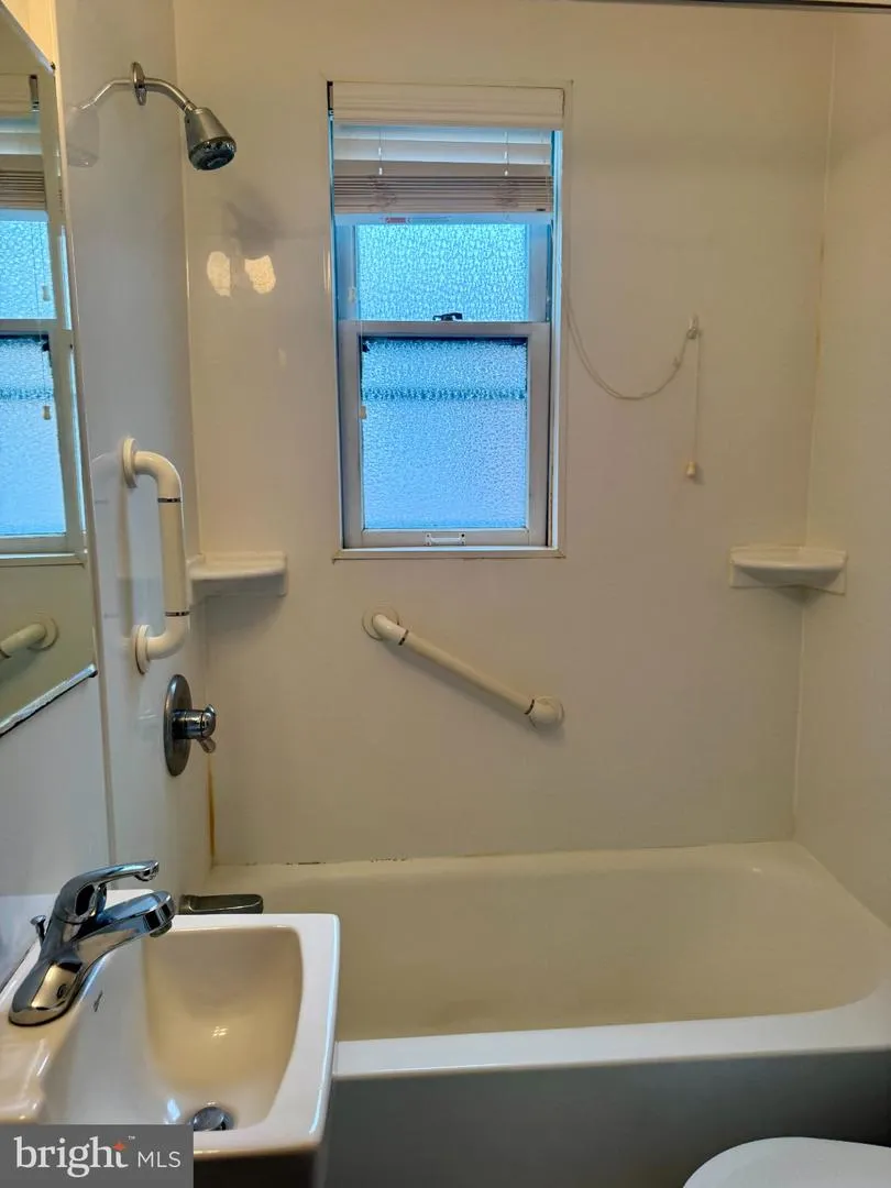 8235 BROOKSIDE ROAD Elkins Park, PA 19027