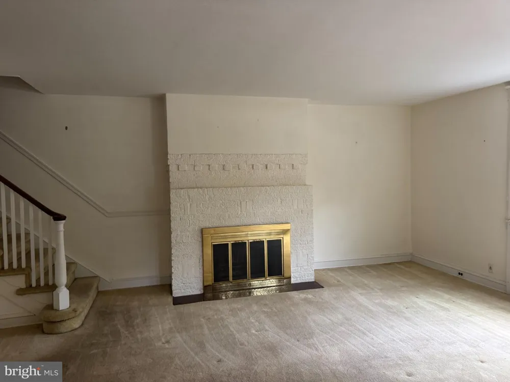8235 BROOKSIDE ROAD Elkins Park, PA 19027