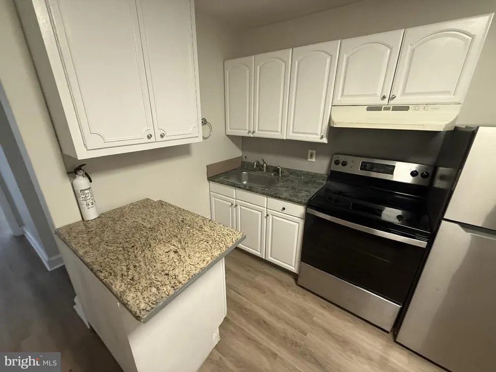 402 SPRINGFIELD ROAD Clifton Heights, PA 19018