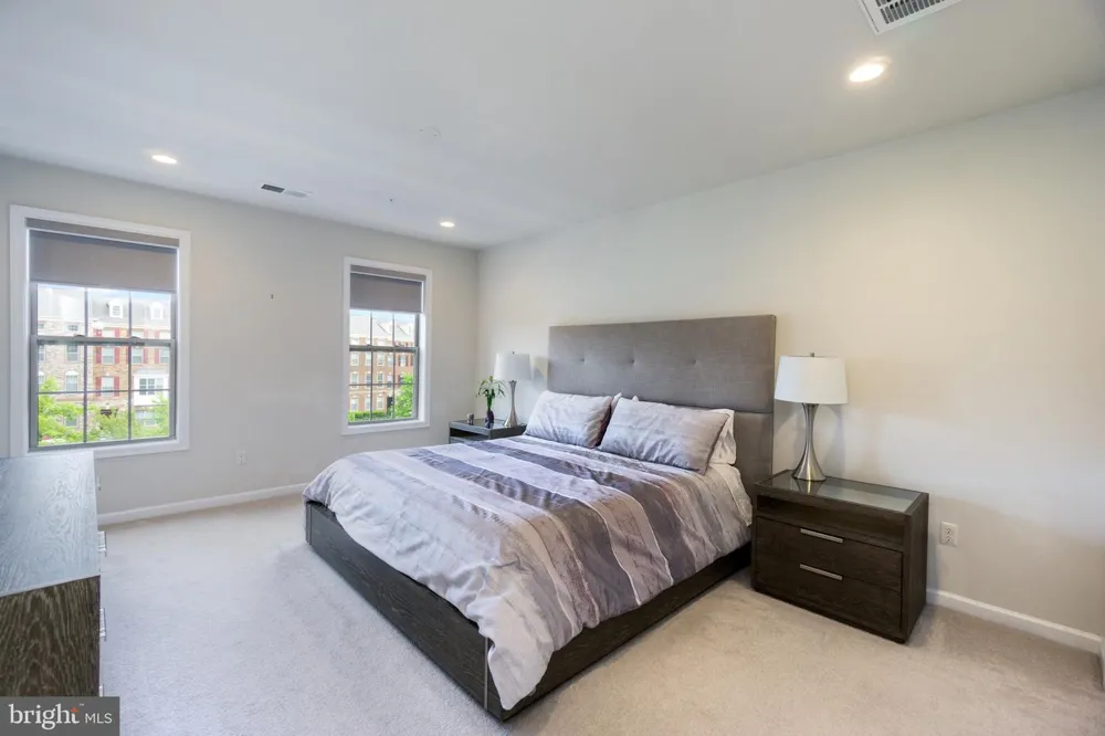 22503 NAUGATUCK SQUARE Ashburn, VA 20148