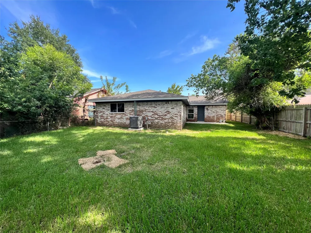 17023 Sunshine Street Houston, TX 77049