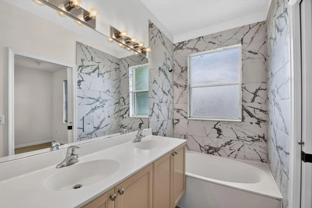 5155 WHITE OLEANDER West Palm Beach, FL 33415