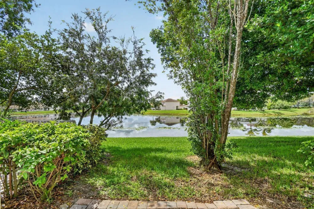5155 WHITE OLEANDER West Palm Beach, FL 33415