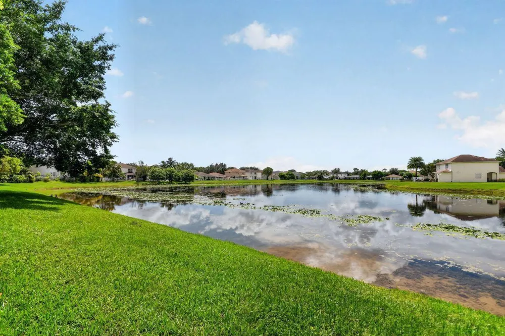5155 WHITE OLEANDER West Palm Beach, FL 33415