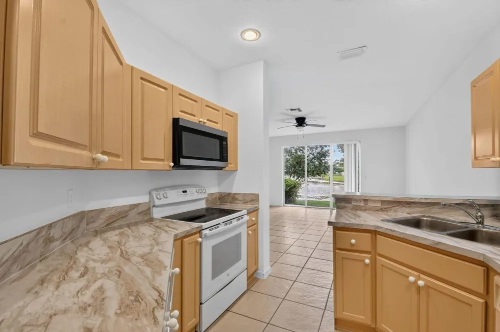 5155 WHITE OLEANDER West Palm Beach, FL 33415