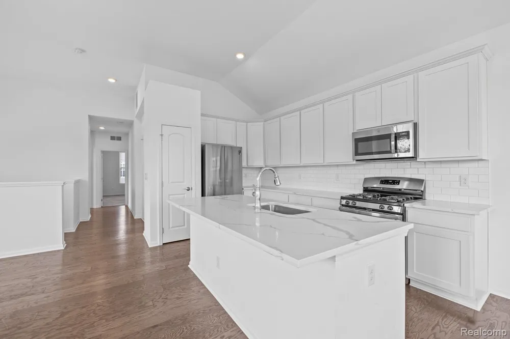 49503 Lantern Way #42 Canton Charter Township, MI 48188